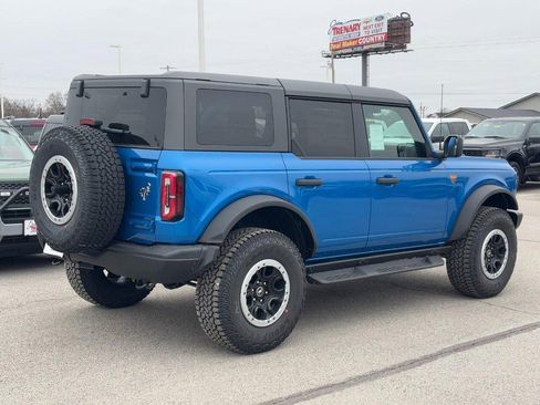 New 2025 Ford Bronco Badlands w/ Sasquatch Package image 3