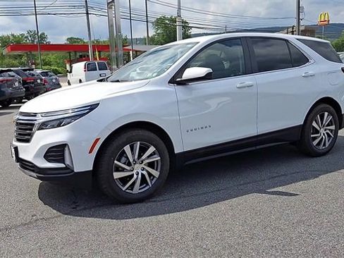 Used 2023 Chevrolet Equinox LT image 4