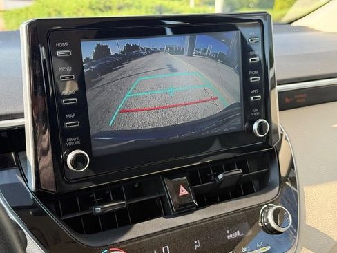 Used 2020 Toyota Corolla LE FWD image 24