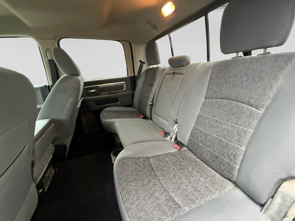 Used 2016 RAM 1500 Big Horn AWD/4WD image 34