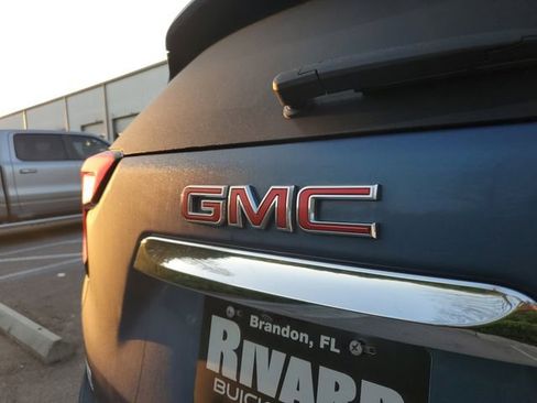Used 2024 GMC Terrain Denali w/ Denali Premium Package AWD/4WD image 6