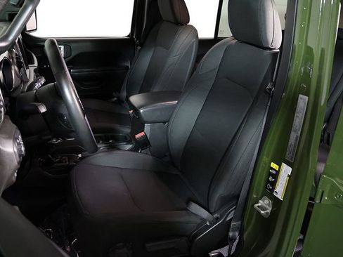 Used 2023 Jeep Wrangler Unlimited w/ Cold Weather Group AWD/4WD image 4