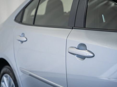Used 2025 Toyota Corolla LE w/ LE Premium Package FWD image 11