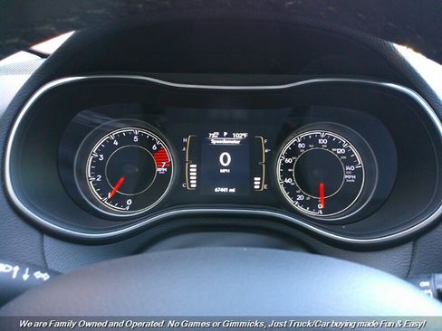 Used 2021 Jeep Cherokee Latitude Plus image 11