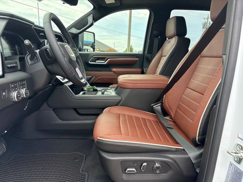 New 2026 GMC Sierra 3500 Denali Ultimate AWD/4WD image 18