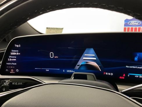 Used 2024 Cadillac Lyriq Luxury AWD/4WD image 27