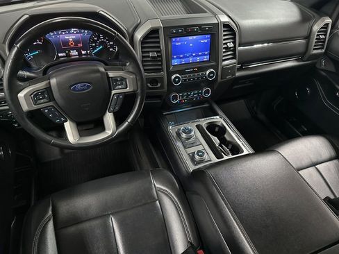 Used 2021 Ford Expedition XLT image 12