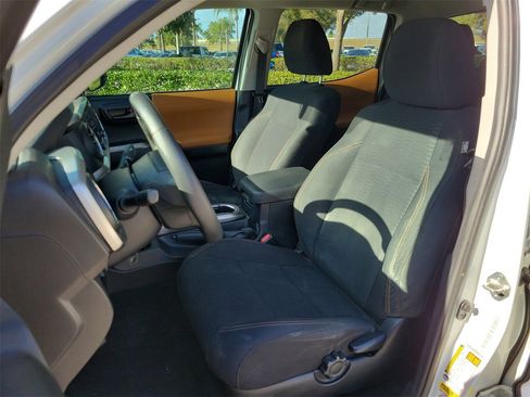 Used 2017 Toyota Tacoma SR5 w/ Tow Package image 16