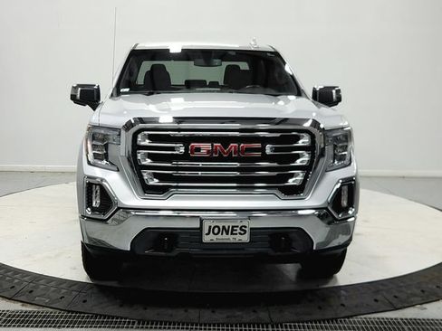 Used 2020 GMC Sierra 1500 SLT w/ X31 Off-Road Package AWD/4WD image 3
