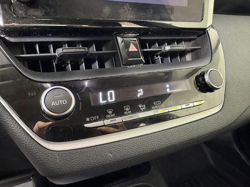 Used 2025 Toyota Corolla LE FWD image 19