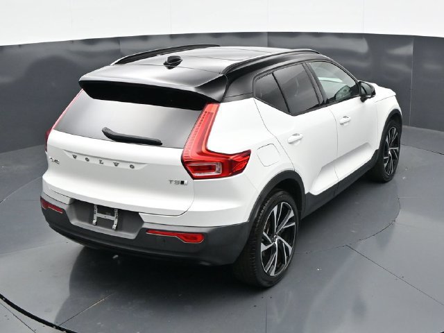 Used 2021 Volvo XC40 T5 R-Design w/ Advanced Package AWD/4WD image 36