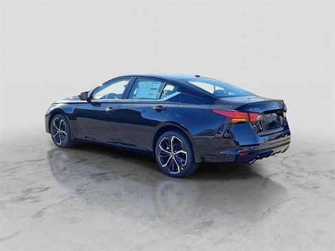New 2025 Nissan Altima 2.5 SR image 2