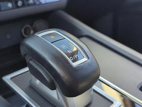 Used 2024 Mitsubishi Outlander SE image 10