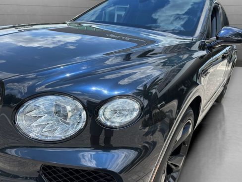 Used 2024 Bentley Bentayga image 21