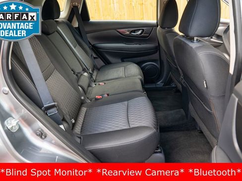 Used 2018 Nissan Rogue S image 19