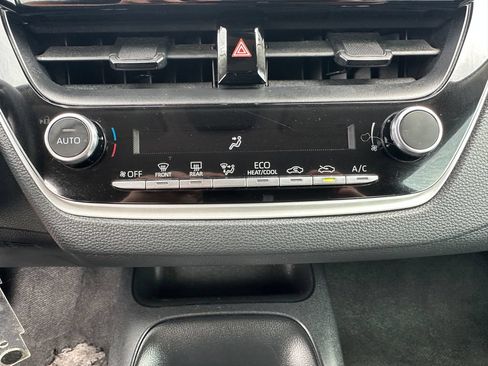 Used 2023 Toyota Corolla LE FWD image 17