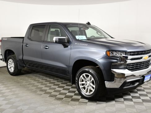 Used 2022 Chevrolet Silverado 1500 LT AWD/4WD image 4