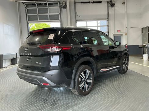Used 2023 Nissan Rogue SL w/ SL Premium Package image 19