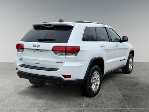 Used 2020 Jeep Grand Cherokee Laredo image 5