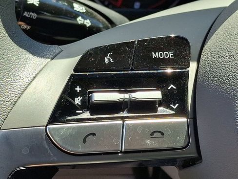 Used 2023 Hyundai Elantra SEL FWD image 21