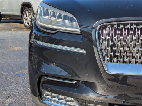 Used 2020 Lincoln Aviator Reserve w/ Equipment Group 201A image 9