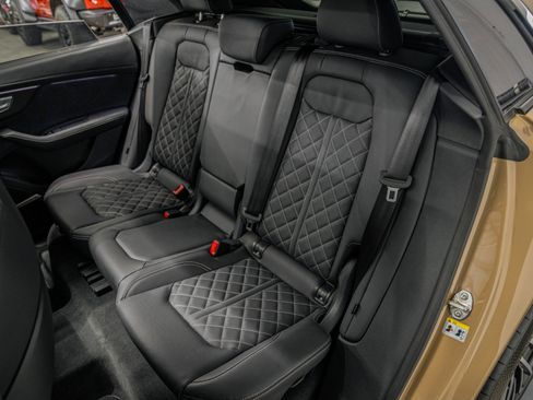 Used 2024 Audi SQ8 Prestige AWD/4WD image 15