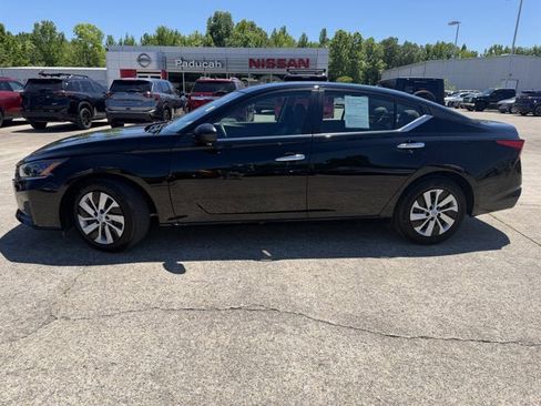 Used 2025 Nissan Altima 2.5 S FWD image 6