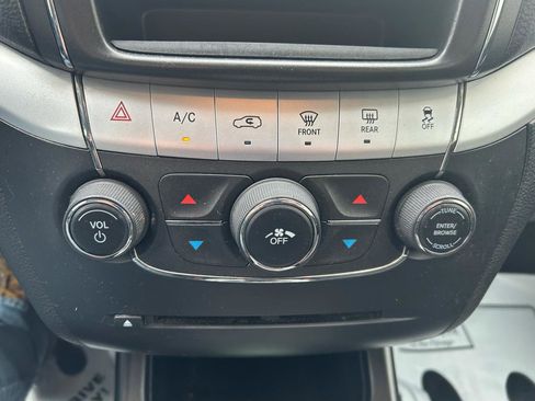 Used 2013 Dodge Journey SXT w/ Flexible Seating Group FWD image 24