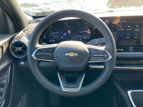 New 2026 Chevrolet Equinox LT w/ Convenience Package II image 17