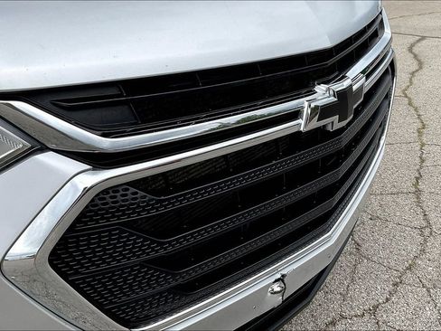 Used 2020 Chevrolet Traverse LS FWD image 26