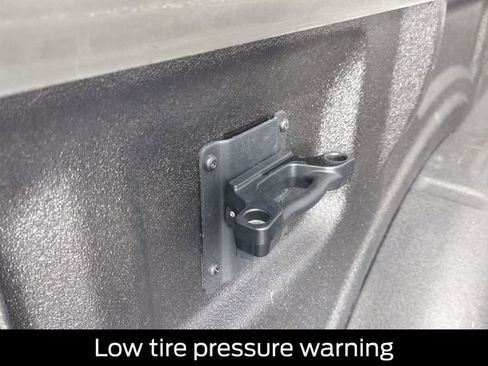 Used 2020 Ford F150 Lariat image 32