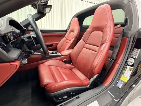 Used 2023 Porsche 911 Targa 4S AWD/4WD image 35