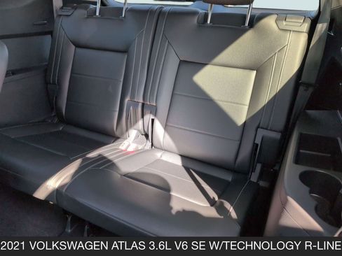 Used 2021 Volkswagen Atlas SE image 23