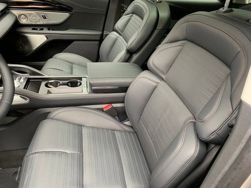 New 2026 Lincoln Nautilus Reserve image 22