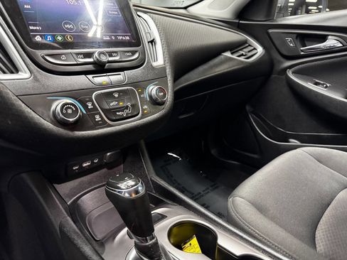 Used 2020 Chevrolet Malibu LS w/ LPO, Convenience Package 1 image 23