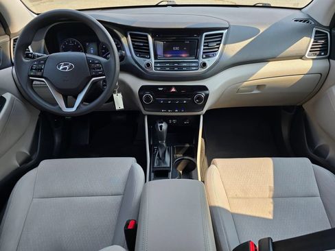 Used 2018 Hyundai Tucson SE w/ Cargo Package AWD/4WD image 17