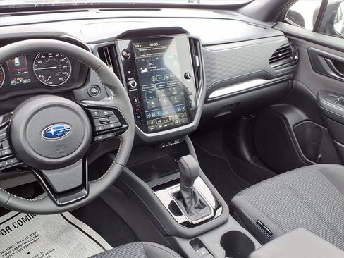 Used 2025 Subaru Forester Premium image 5