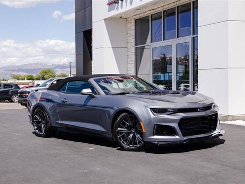 Used 2020 Chevrolet Camaro ZL1 RWD image 4