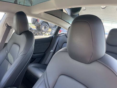 Used 2018 Tesla Model 3 Long Range image 23