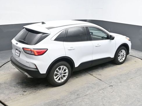 Used 2022 Ford Escape SE w/ Cold Weather Package image 32