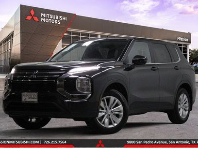 New 2025 Mitsubishi Outlander ES