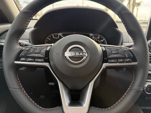 New 2025 Nissan Altima 2.5 SR image 21