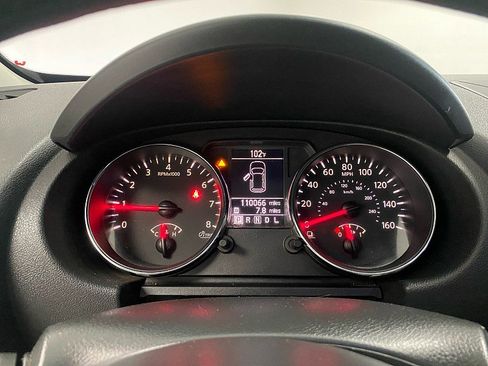 Used 2011 Nissan Rogue S image 25