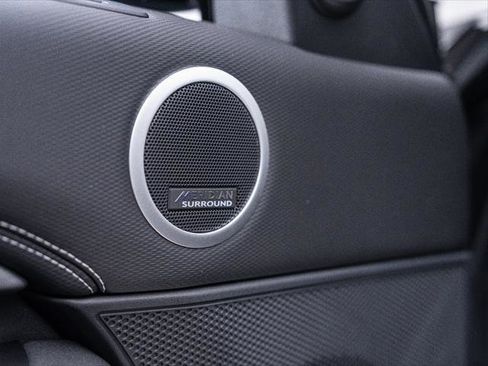 New 2025 Land Rover Discovery Dynamic SE image 48