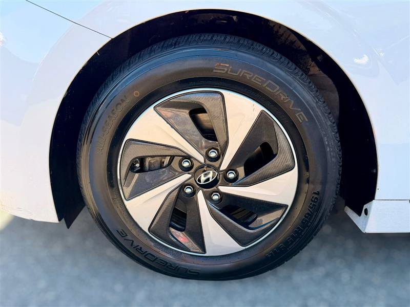 Used 2017 Hyundai Ioniq SEL FWD image 30