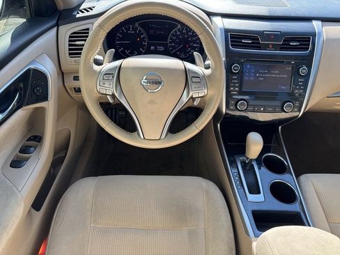 Used 2013 Nissan Altima 3.5 SV w/ Navigation Pkg image 7