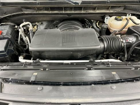 Used 2024 GMC Yukon XL SLT AWD/4WD image 25