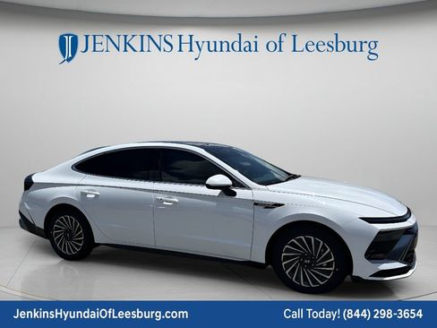 New 2026 Hyundai Sonata SEL FWD image 2