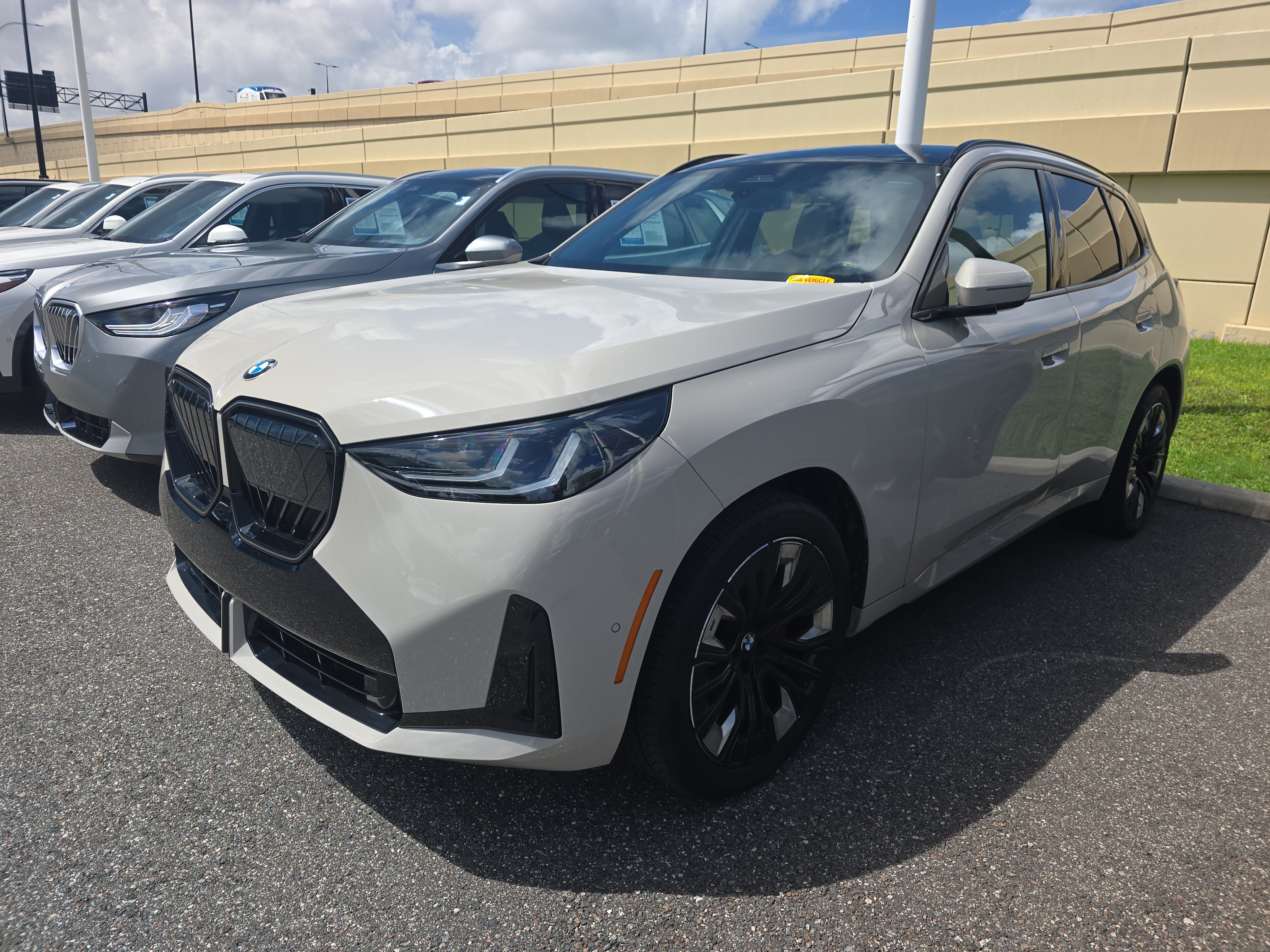 Certified 2026 BMW X3 xDrive30i w/ M Sport Package AWD/4WD image 3