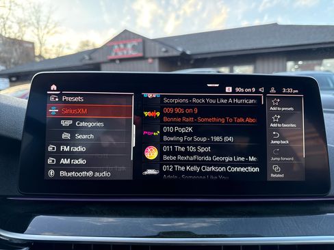 Used 2023 BMW 530e xDrive 530xe w/ Premium Package image 56